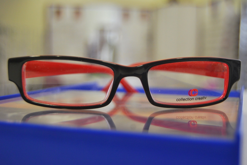 opticien-CANNES-min_view-sight-lens-frame-optics-spectacles-1141012-pxhere.com